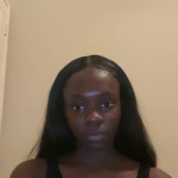 Meet your Posher, Eniola - Picture 1 of 1